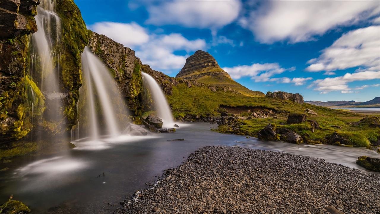 Kirkjufell auf der Snaefellsneshalbinsel in Westisland